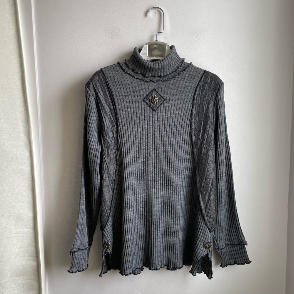 Unique Grey Wool Turtleneck Metal Leaf Details Wavy Hem size L